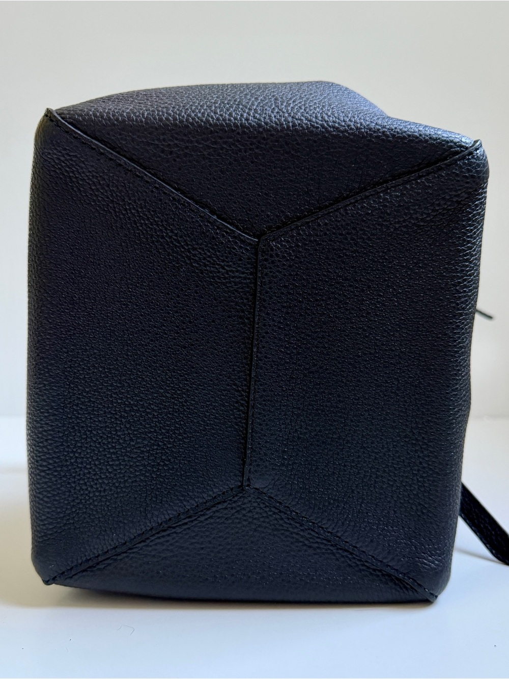 DIVLOS Spain Olivia Navy Blue Pebbled Butter Leather Convertible Crossbody Bag - Picture 9 of 13